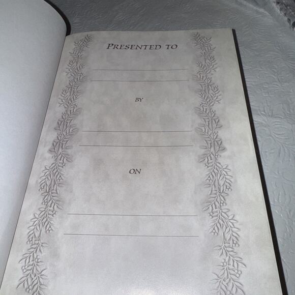 The Inspirational Study Bible by Max Lucado 1991 Hardcover NKJV Life Lessons God - Picture 4 of 13